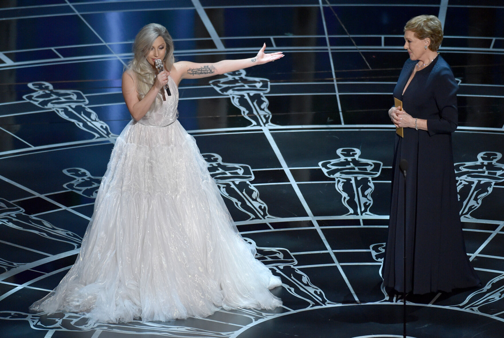 2015: Julie Andrews and Lady Gaga at the Oscars